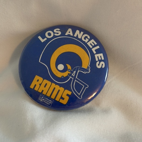 Los Angeles Rams Vintage 3 1/2" Fan Button/Pin - Picture 4 of 4
